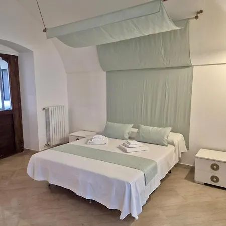 לינה וארוחת בוקר Tenuta Del Salento 4*