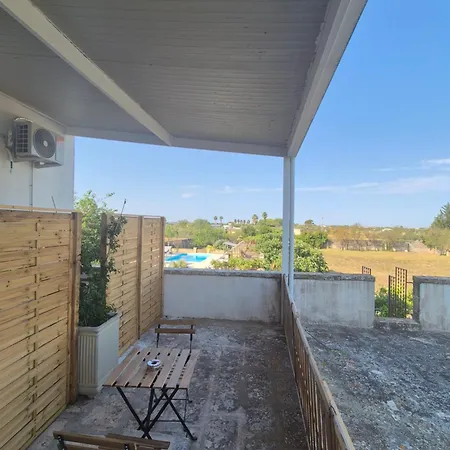 Tenuta Del Salento לינה וארוחת בוקר